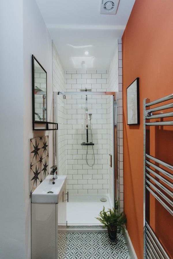Townhouse House Ideal Contractors In رُغْبي المظهر الخارجي الصورة